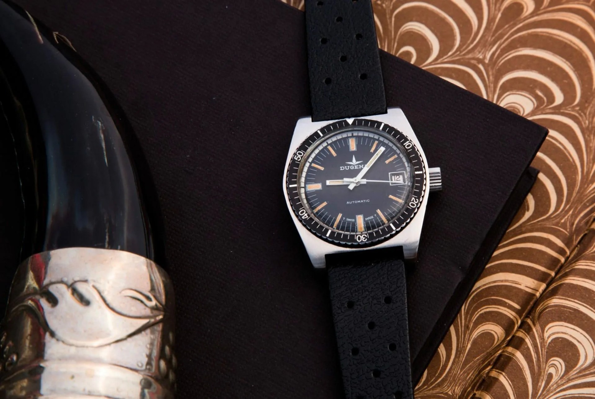 3-Affordable-Vintage-Watches-gear-patrol-lead-full-v2