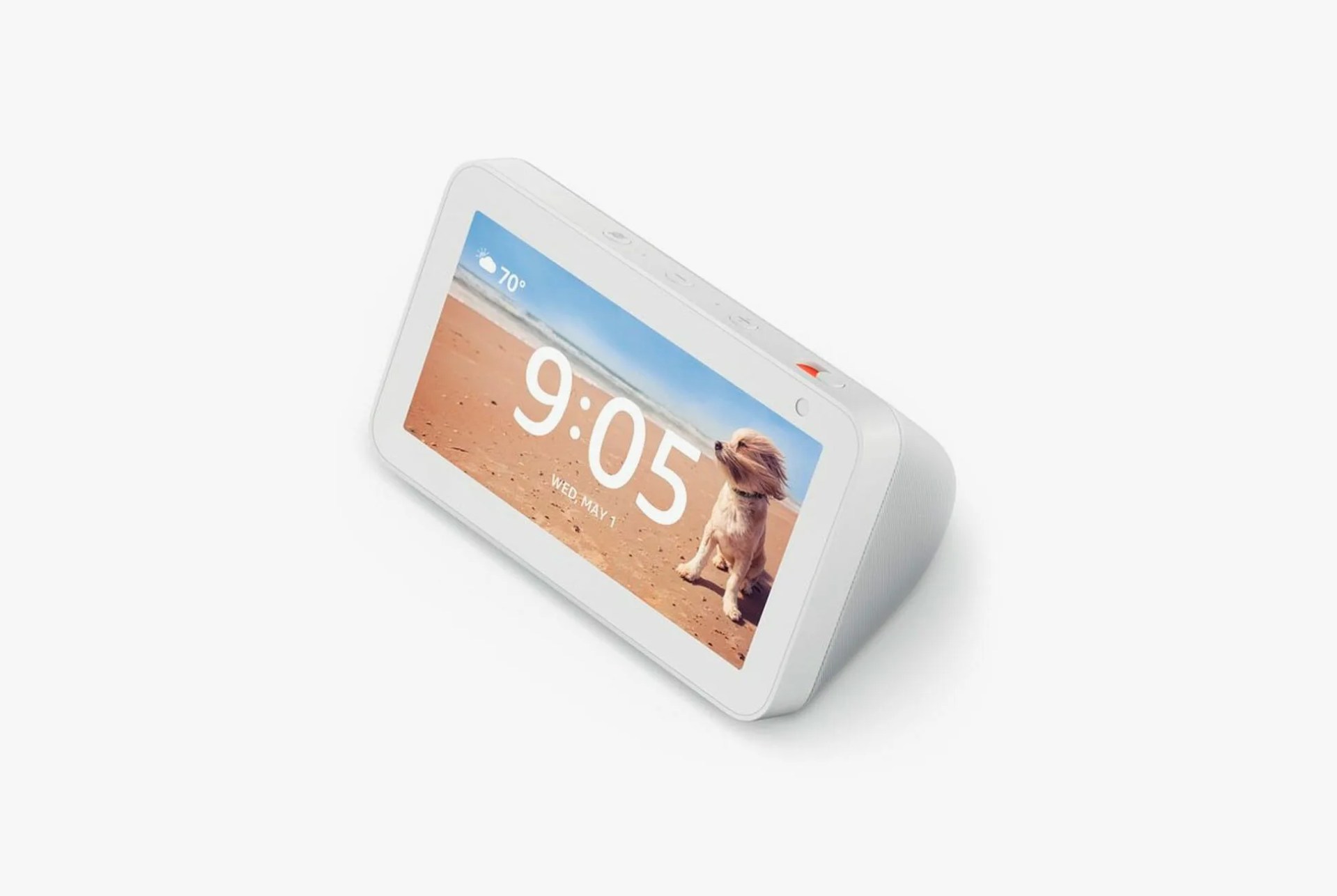 Amazon-Echo-Show-gear-patrol-full-lead
