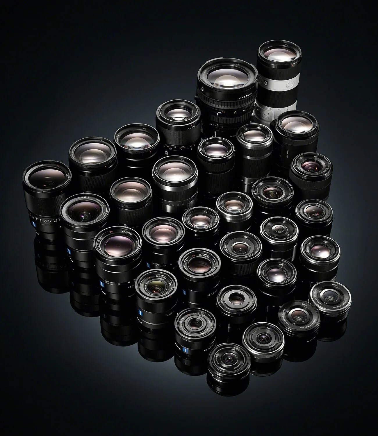 Complte-Sony-Camera-Buying-Guide-gear-patrol-ambiance-1