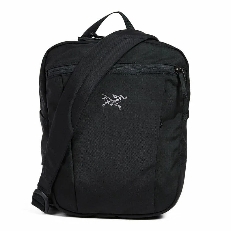 East-Dane-Arc’Teryx-Sale-gear-patrol-slingblade