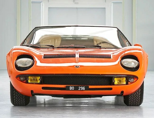 Lamborghini-Miura-P400-Italian-Job-gear-patrol-lead-feature