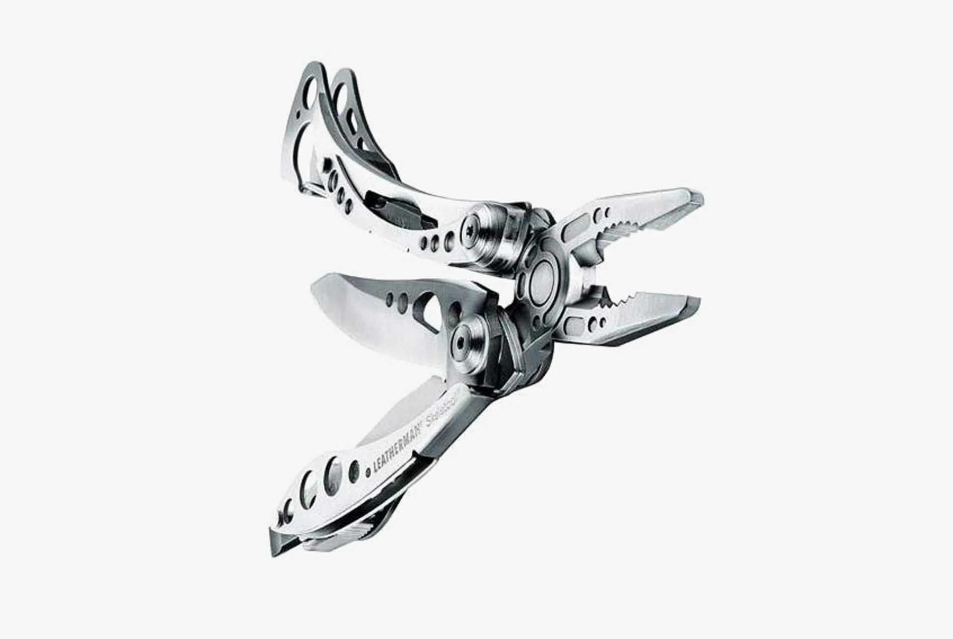 Leatherman-Skeletool-Deal-Gear-Patrol-Lead-Full