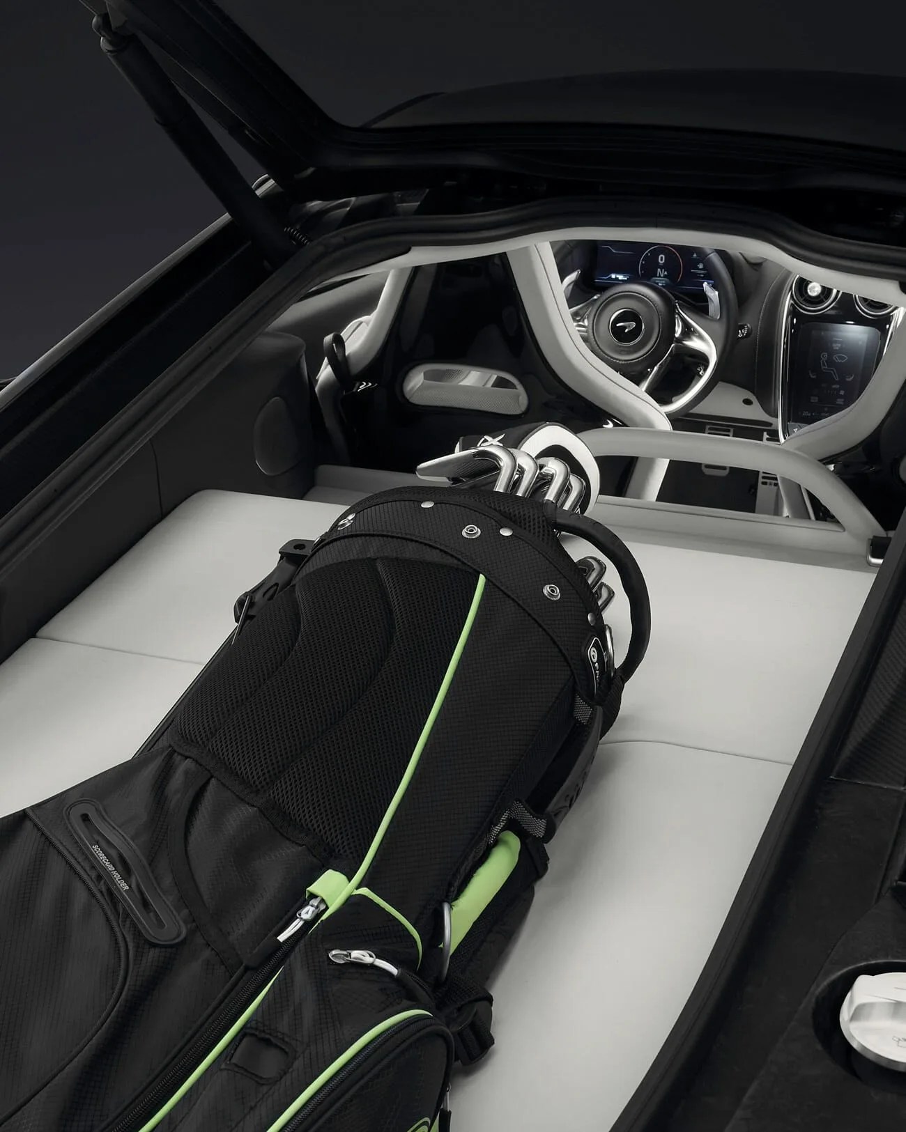 McClaren-GT-gear-patrol-Ambiance-01