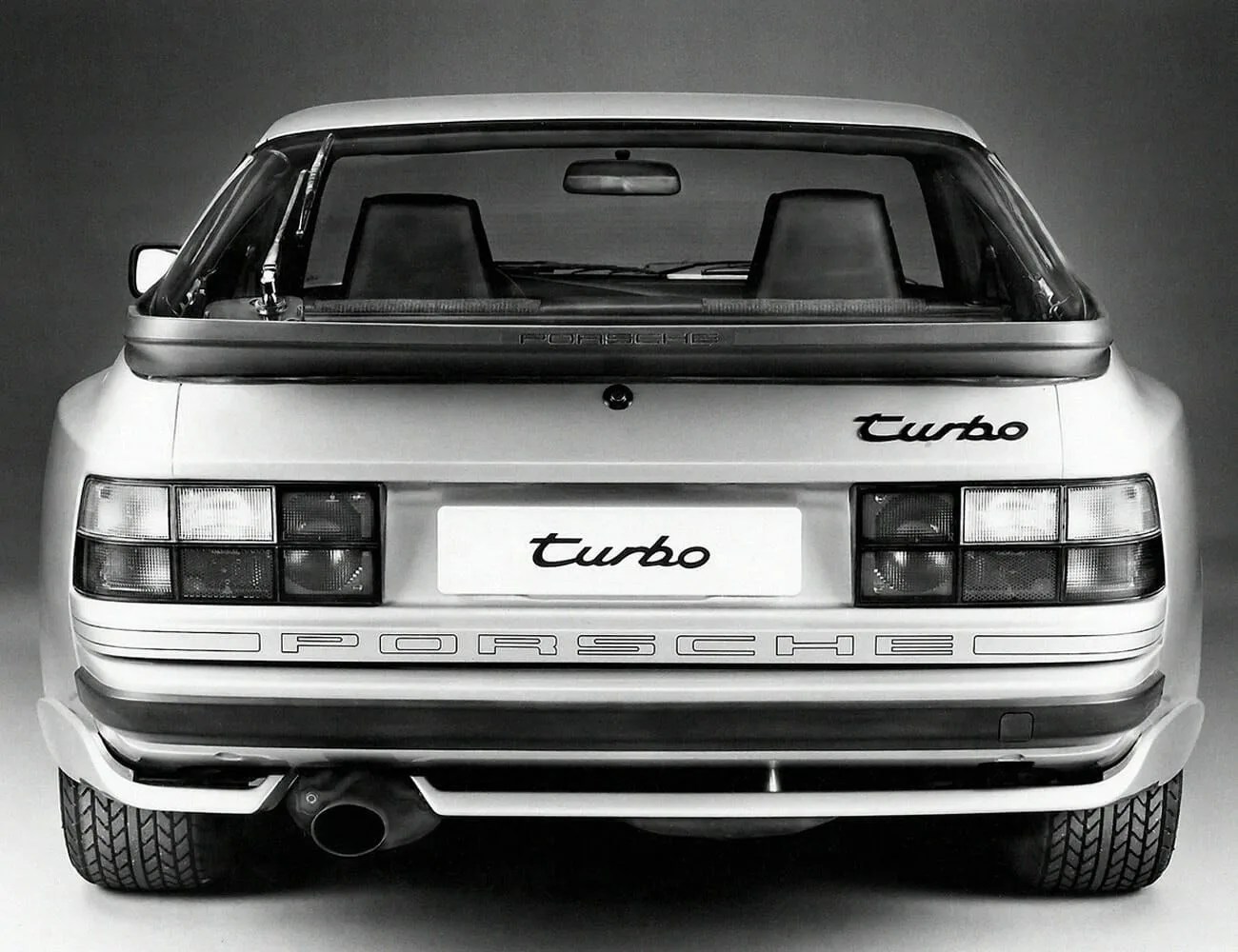 Porsche-944-Turbo-Prices-Are-Getting-Out-of-Hand-gear-patrol-ambiance-2