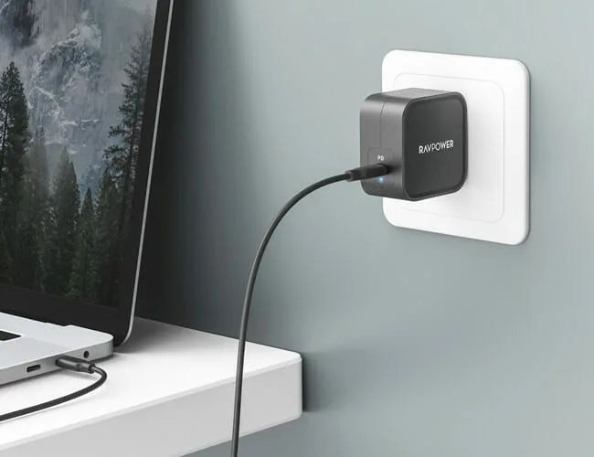 RavPower-Adapter-gear-patrol-feature