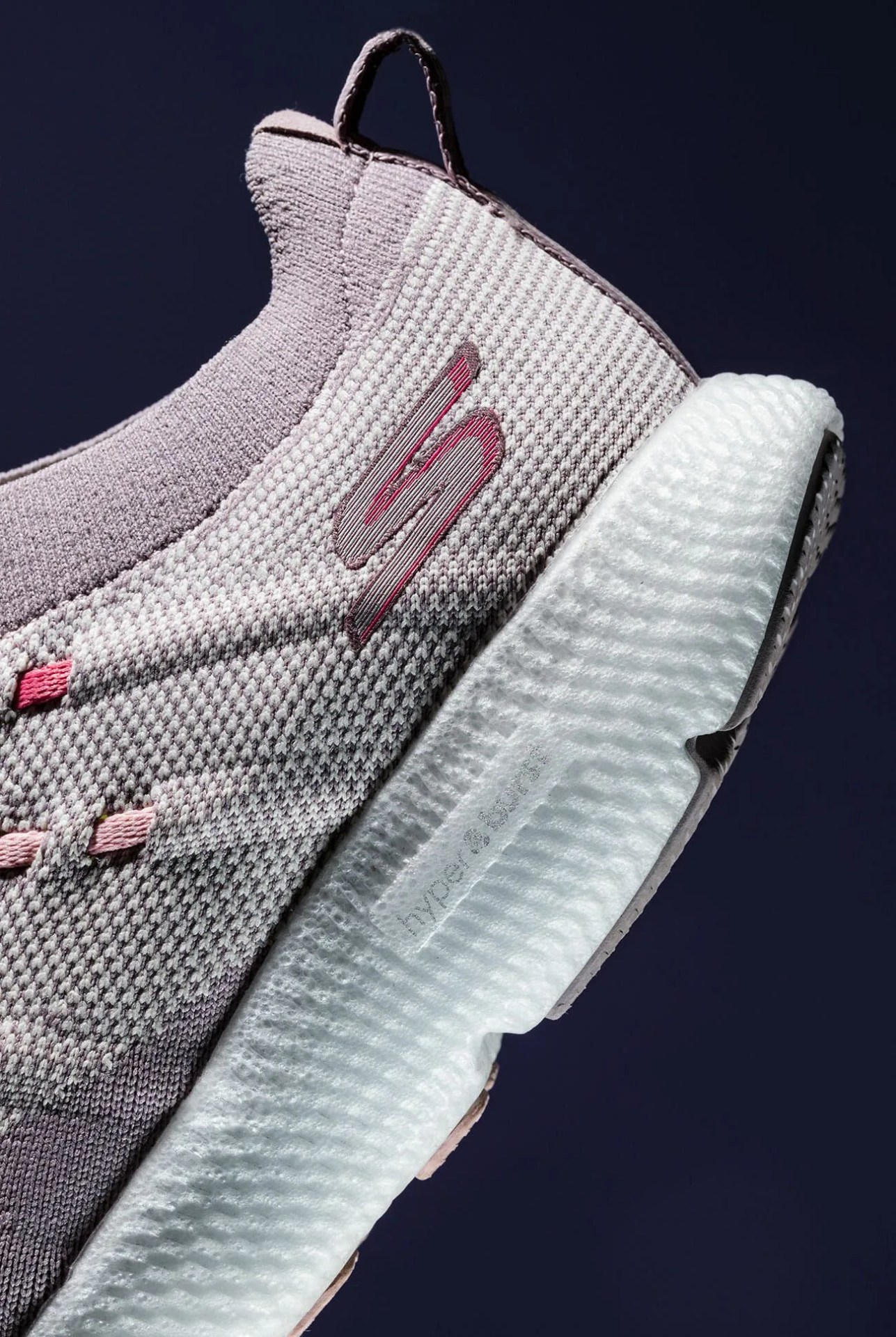 Skechers-Go-Run-7-gear-patrol-body-01