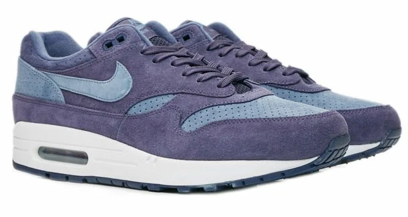 Sneaker-Stuff-Sale-gear-patrol-airmax