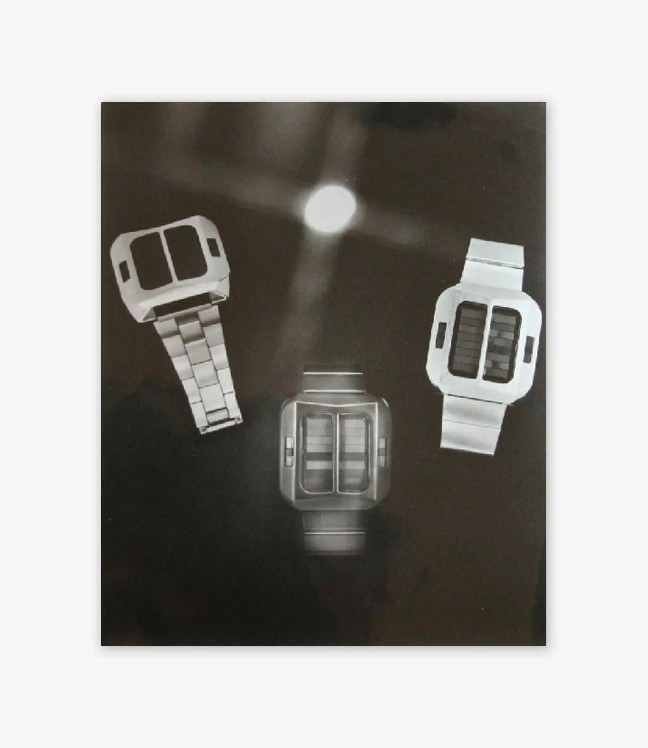 The-First-Solar-Powered-Watch-Was-Funky-and-Far-Ahead-of-its-Time-gear-patrol-ambiance-1