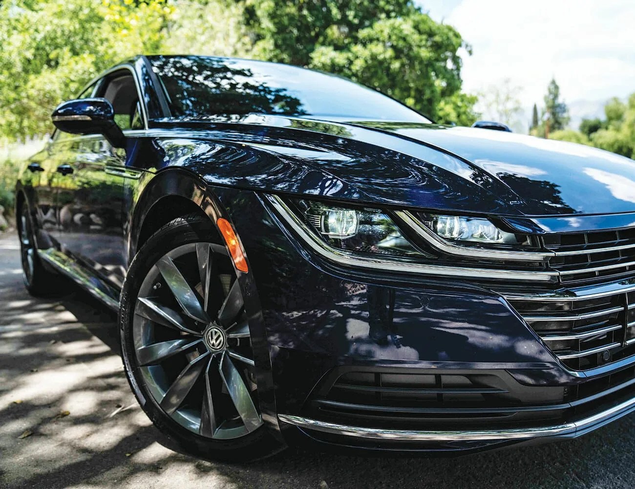 VW-Arteon-Review-gear-patrol-ambiance-1