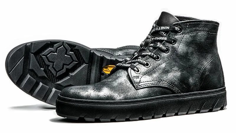 Vic-Mensa-Combat-mid-gear-patrol-800