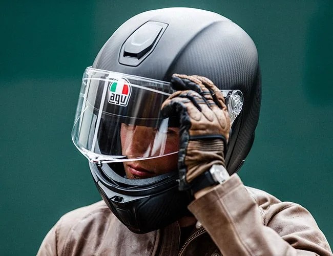 A-Simple-Guide-to-Motorcycle-Helmet-Ratings-gear-patrol-lead-feature