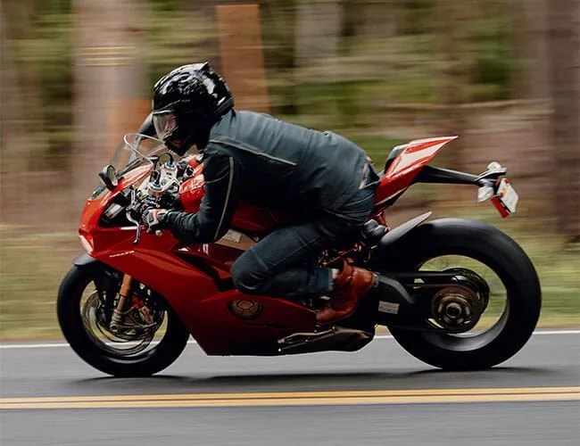 Ducati-Panigale-V4-Gear-Patrol-Feature
