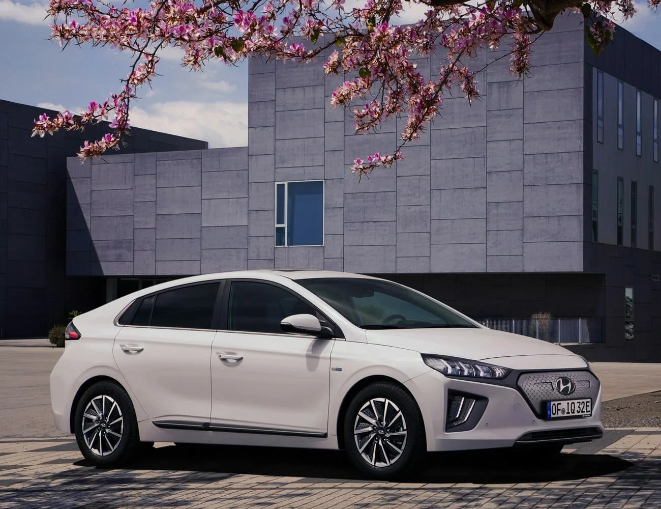 Hyundai-Ioniq-gear-patrol