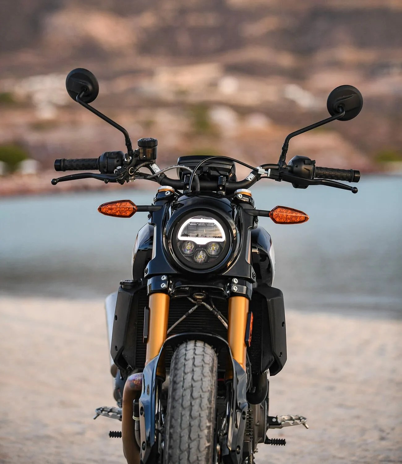 Indian-FTR-1200-Review-gear-patrol-ambiance-2