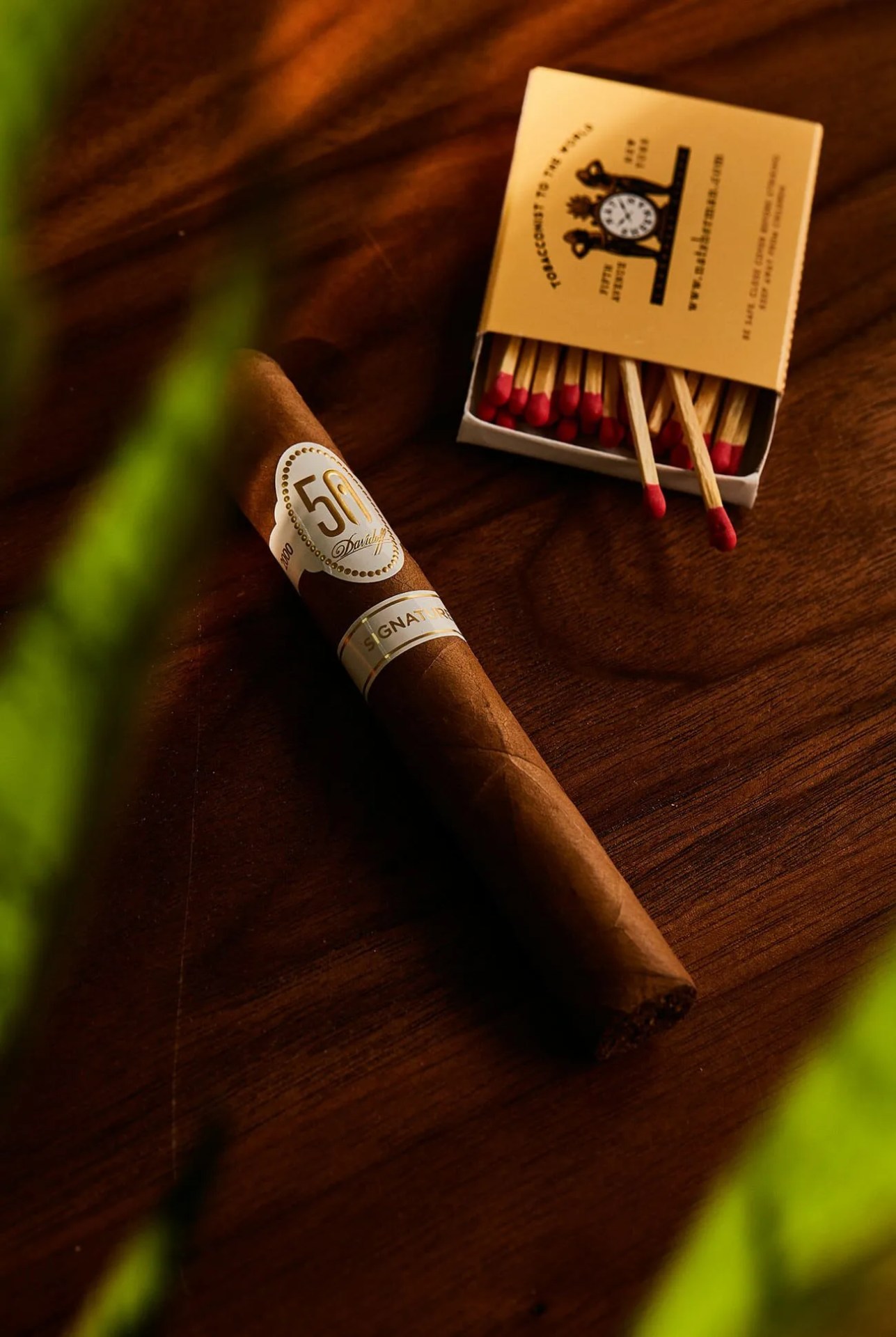 Intro-to-Cigars-gear-patrol-davidoff-signature