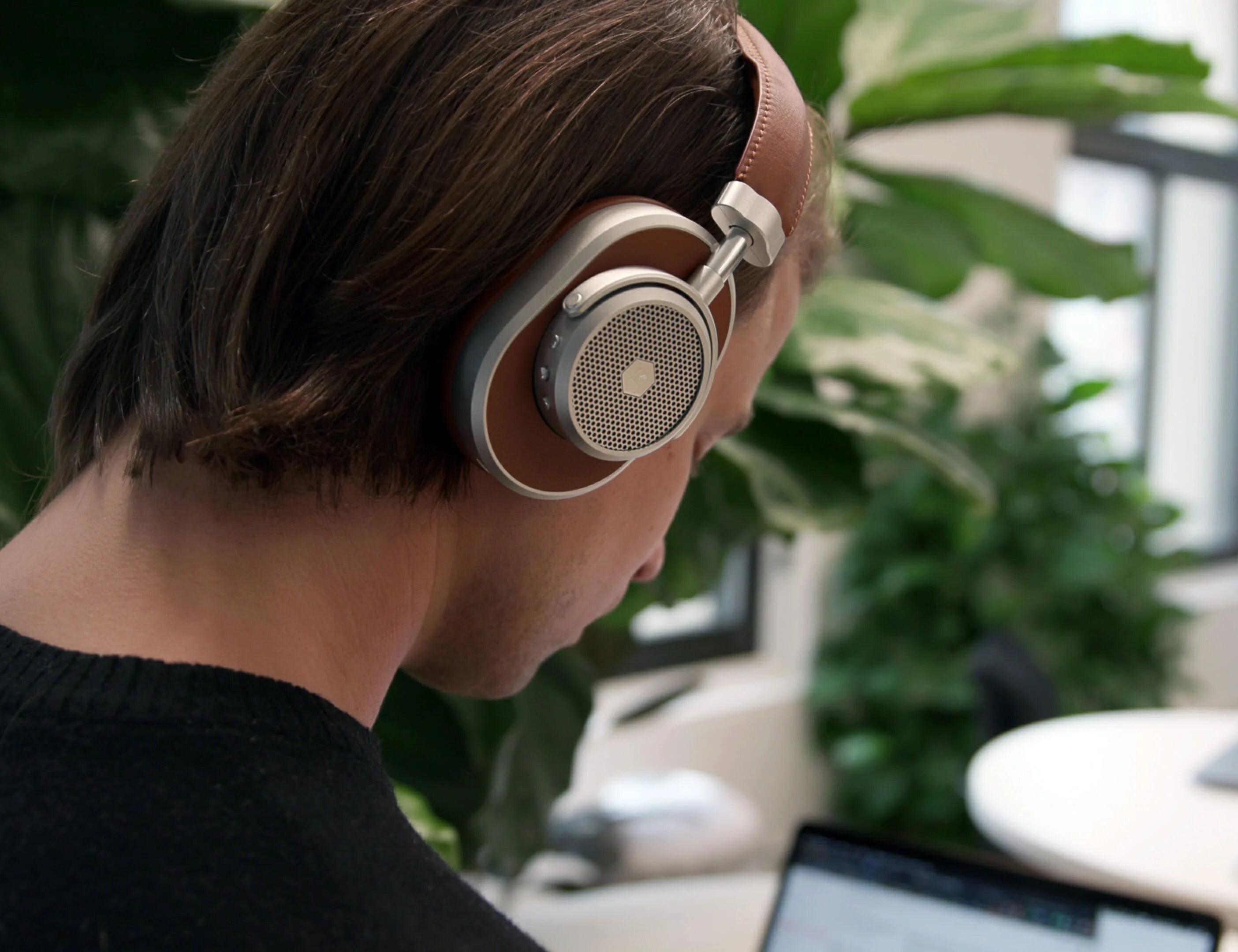 M&D_ANC_Headphones