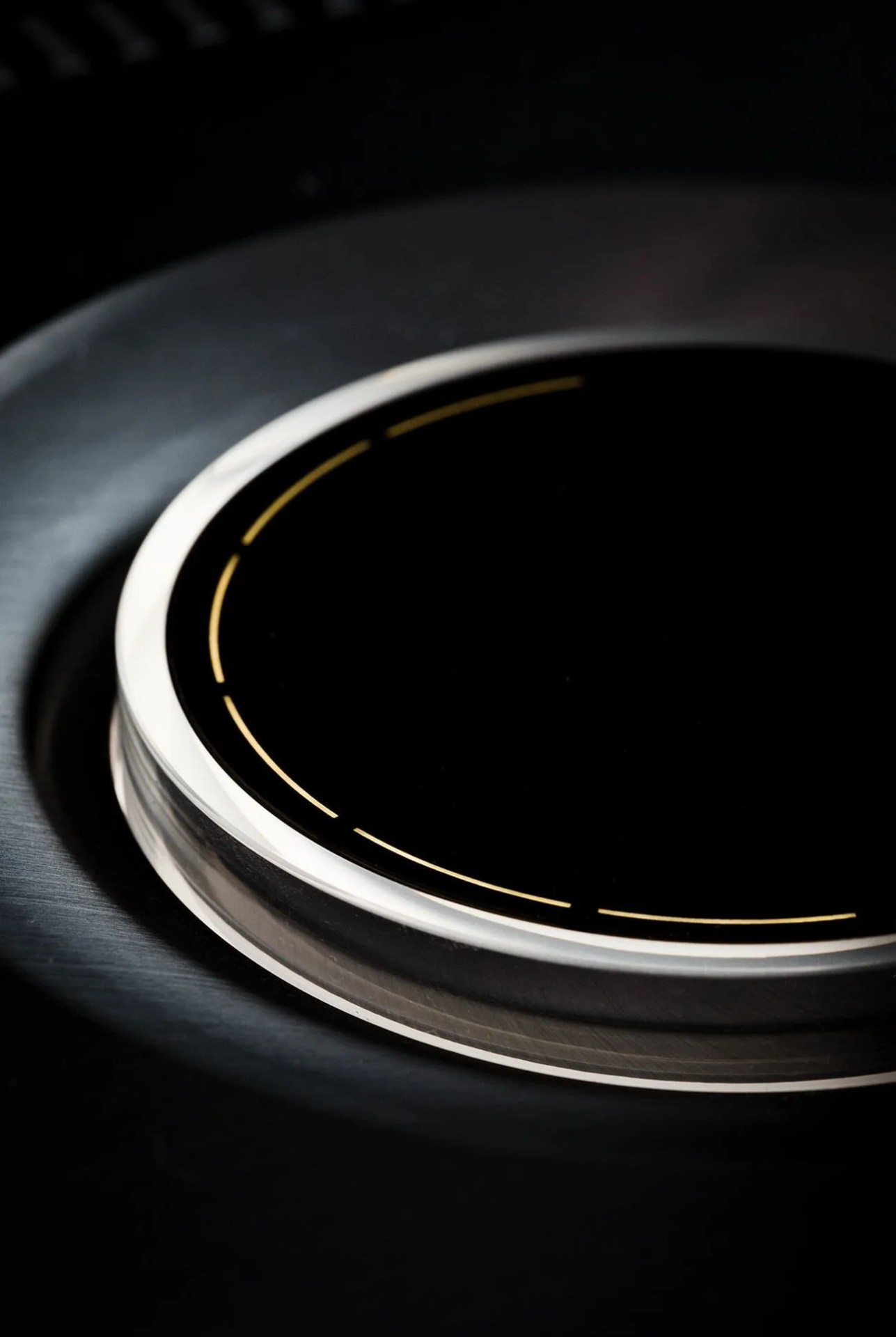 Naim-the-Most-Satisfying-Volume-Dial-gear-patrol-body