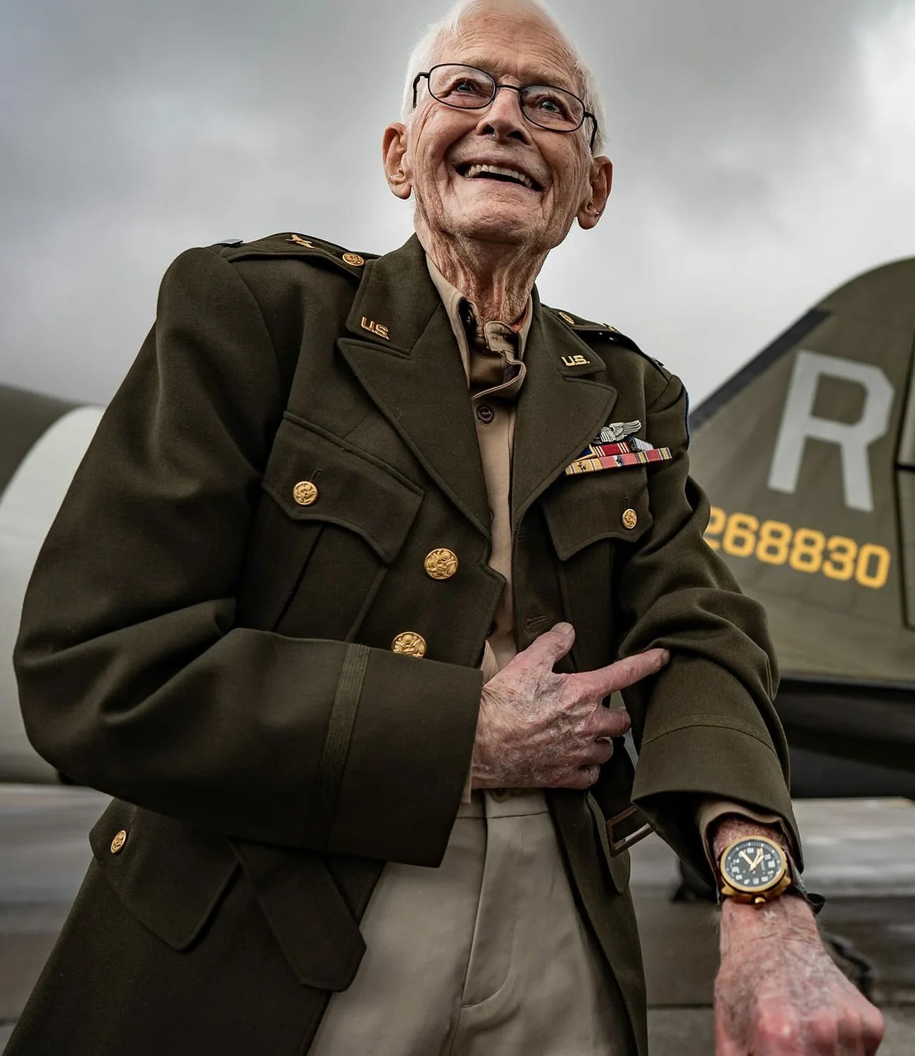 Tockr-WWII-Limited-Edition-gear-patrol-ambiance-2