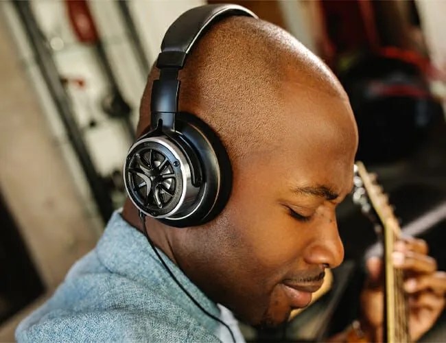 1More-Triple-Driver-Over-Ear-Gear-Patrol-Feature
