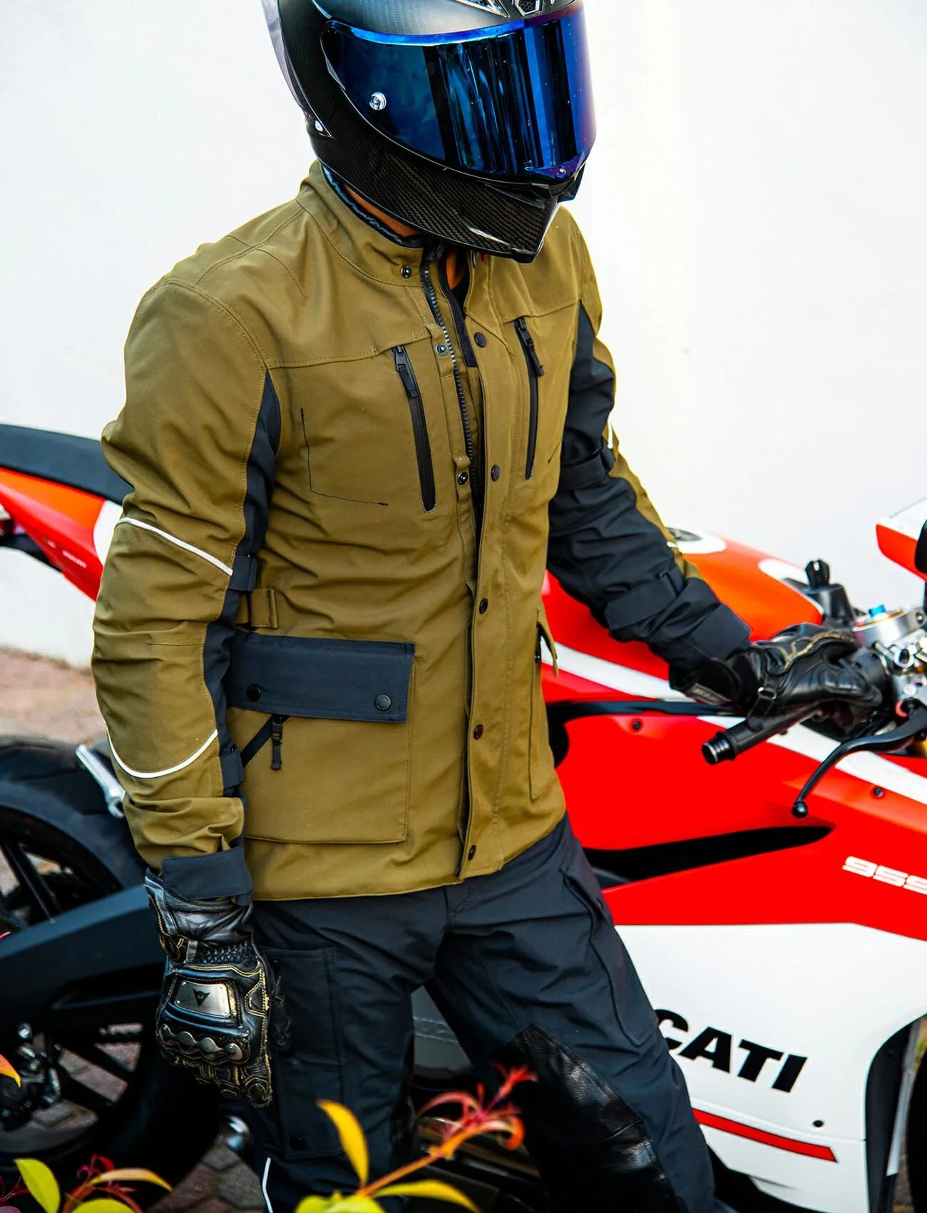 Aether-Divide-Jacket-Review-gear-patrol-ambiance-2