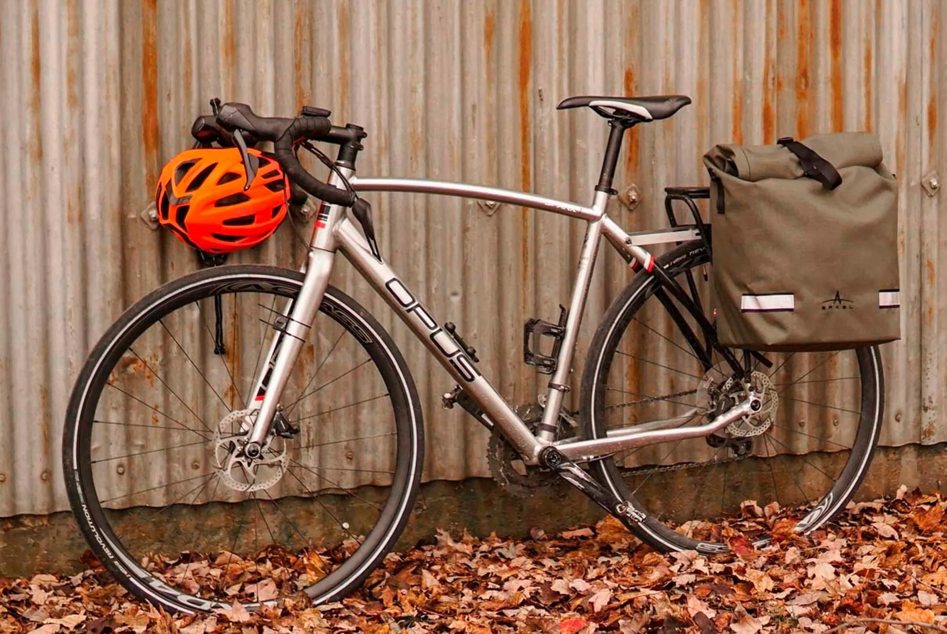 Best-Bike-Panniers-gear-patrol-lead-full
