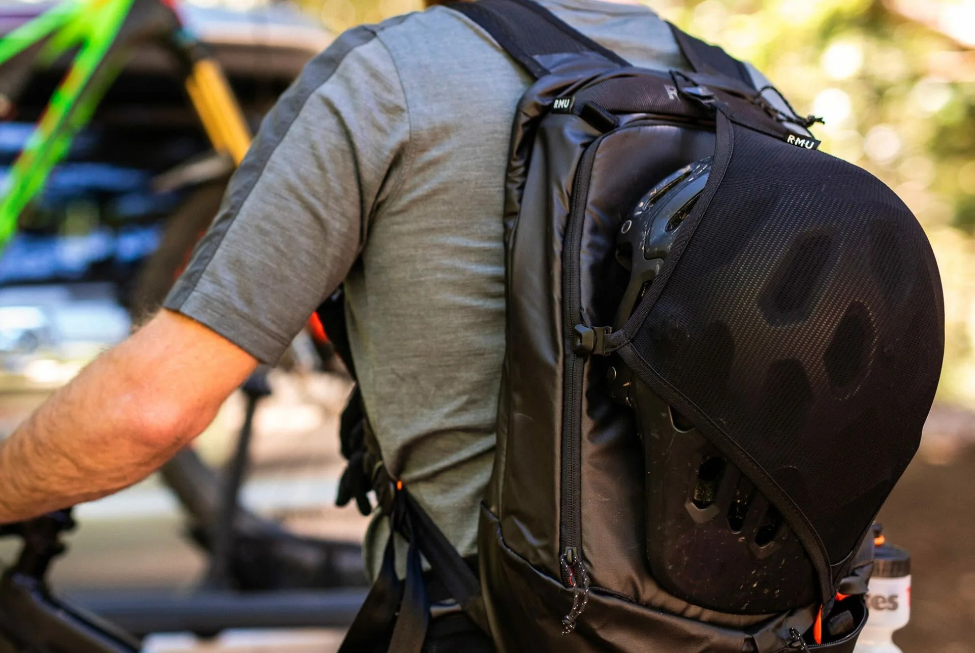 Huckberry-Backpack-Deal-gear-patrol-lead-full