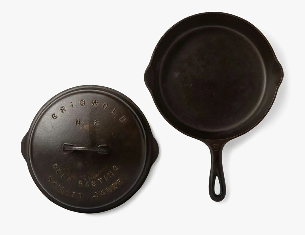 Vintage-Griswold-No-8-Skillet-Gear-Patrol