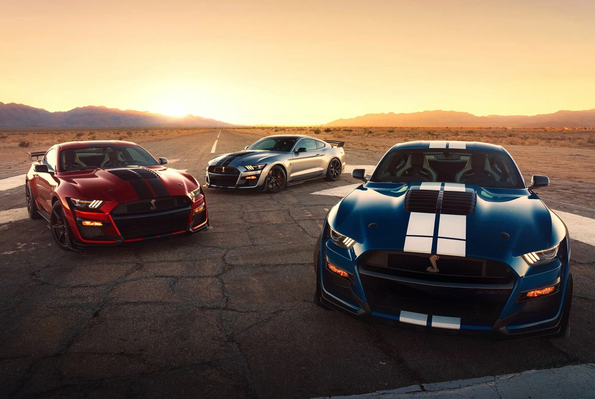 2020 ford mustang shelby gt500 gear patrol slide 1