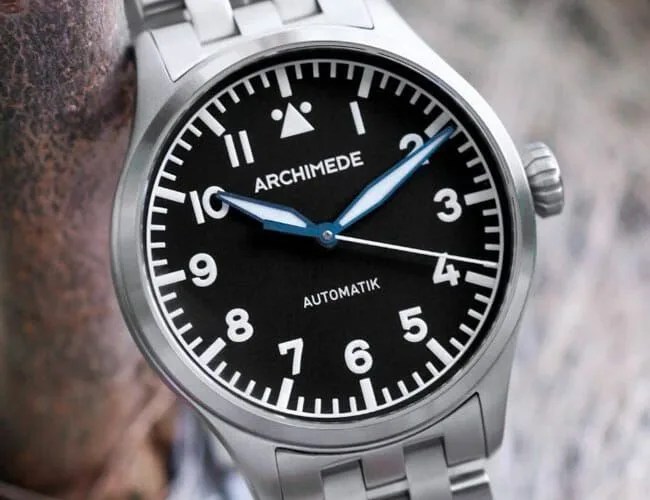 Archimede-Pilots-Watch-36mm-gear-patrol-lead-feature