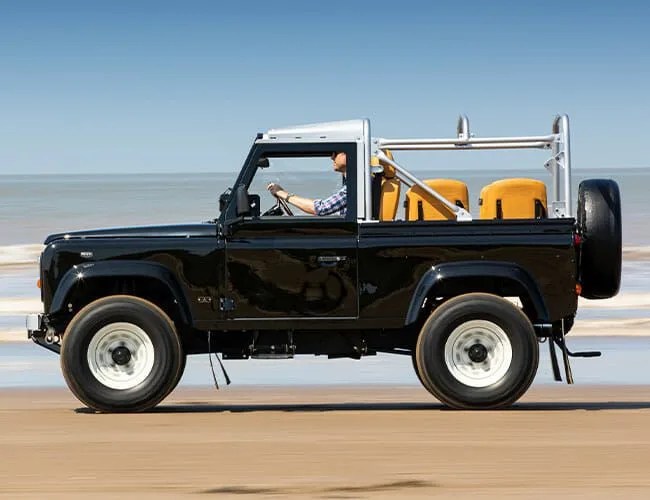 Custom-Defender-90-Gear-Patrol-Feature