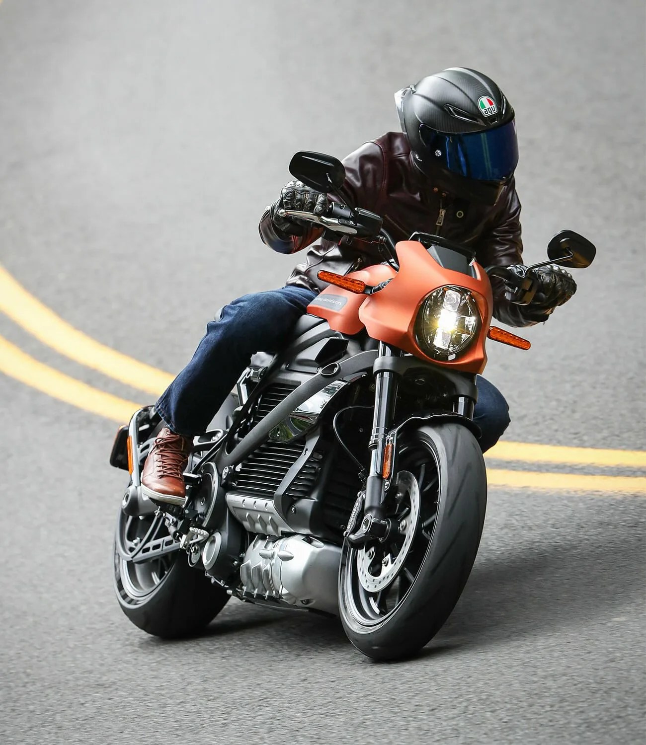 Harley-Davidson-LiveWire-Review-gear-patrol-ambiance-2