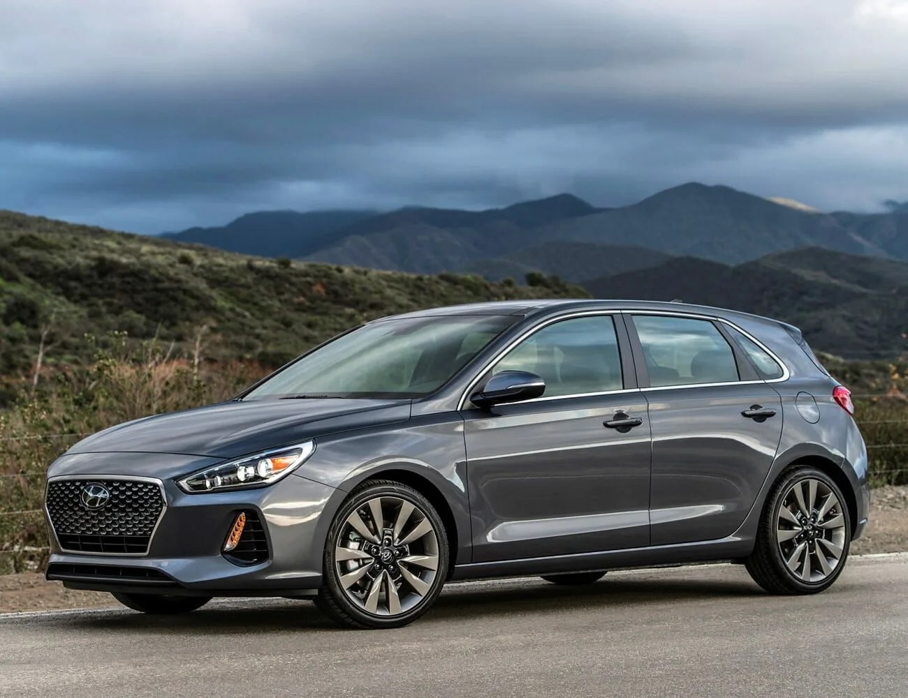 Hyundai-Elantra-GT-gear-patrol