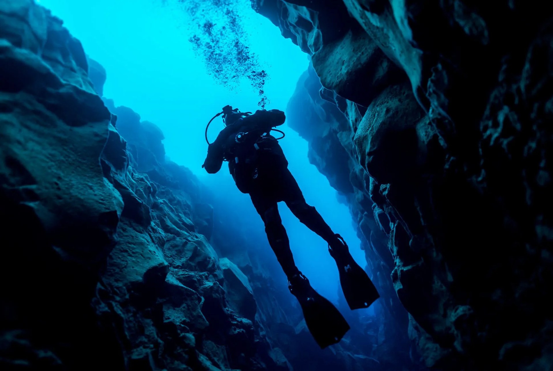 Iceland-May-Have-the-Most-Unique-Diving-in-the-World-Gear-Patrol-inline-15