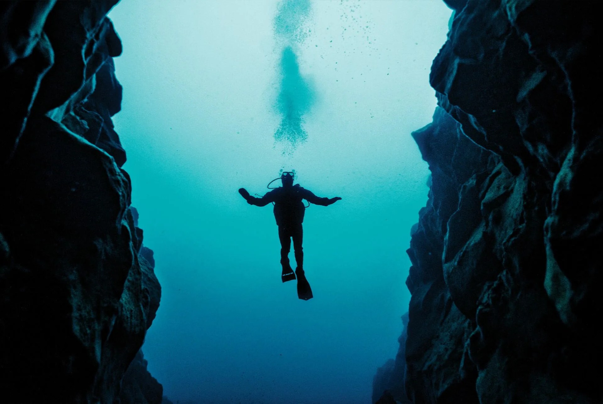 Iceland-May-Have-the-Most-Unique-Diving-in-the-World-Gear-Patrol-inline-7