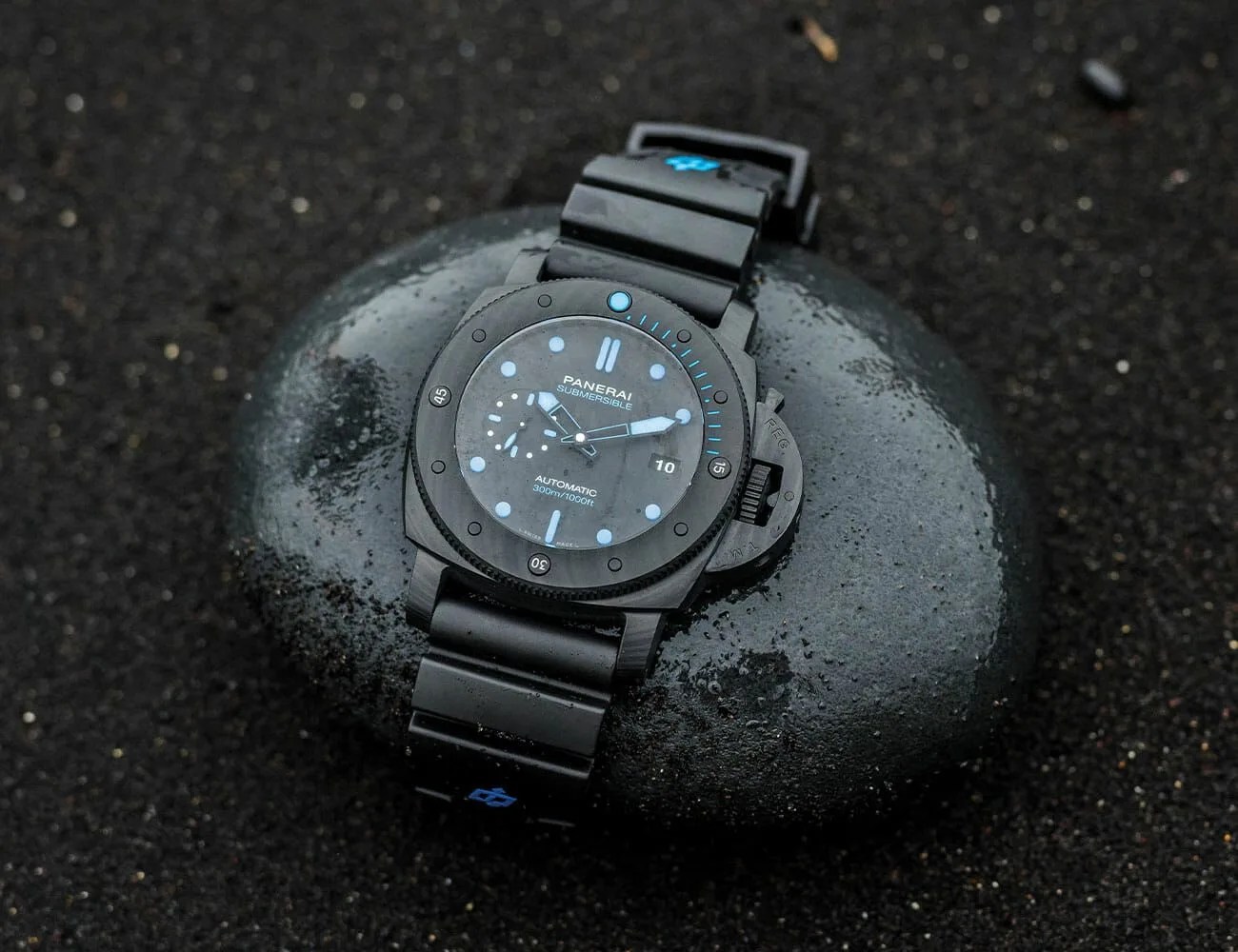 Iceland-May-Have-the-Most-Unique-Diving-in-the-World-Gear-Patrol-sidebar-v2