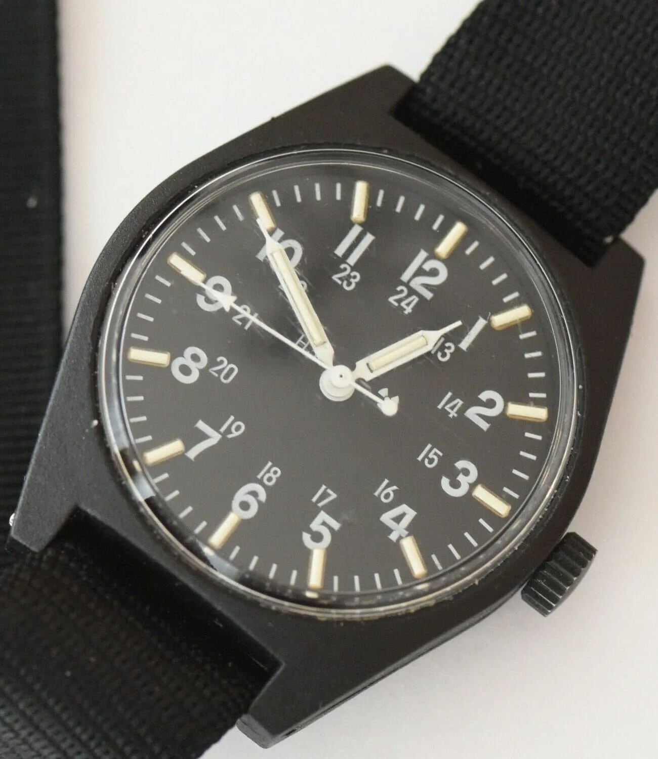 Marathon-Mechanical-Field-Watch-gear-patrol