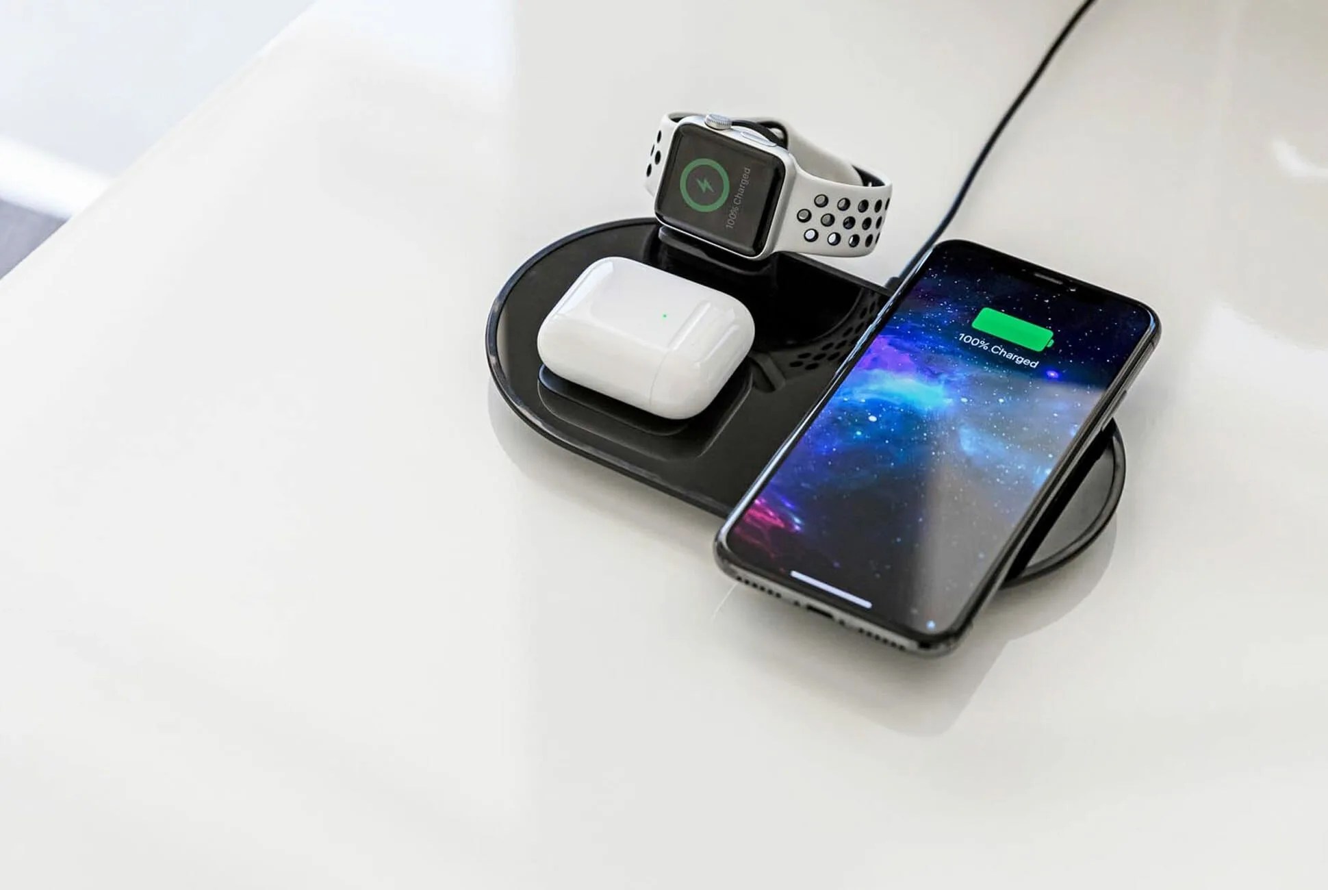 Mophie-3-in-1-Charger-Gear-Patrol-Lead-Full