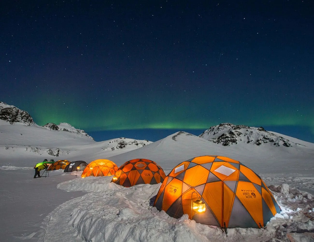 The-Only-Gear-You-Need-to-Go-Off-the-Grid-gear-patrol-ambience-1