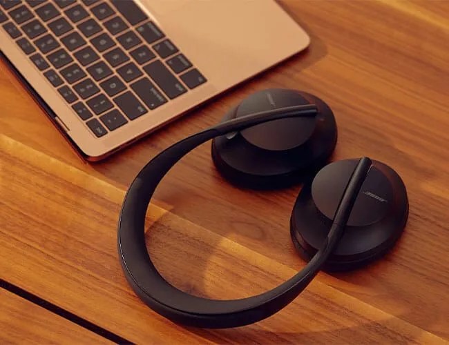 The-Perfect-Noise-Canceling-Headphones-for-Business-Travelers-Gear-Patrol-Feature