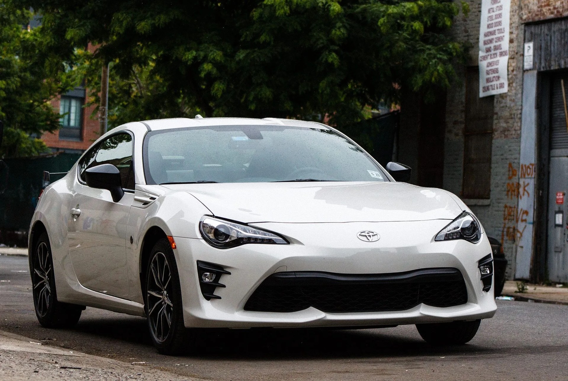 Toyota-86-GT-Black-Review-gear-patrol-slide-1
