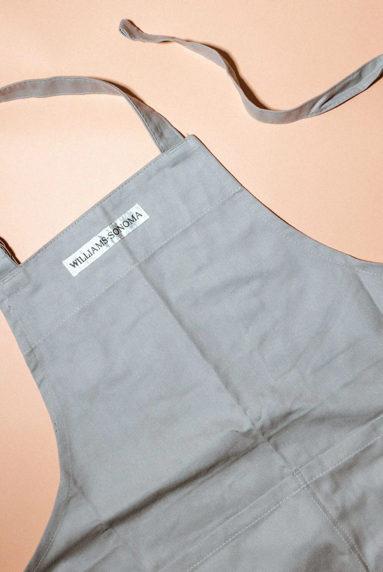 gp-kitchen-favorites-gear-patrol-william-sanoma-apron