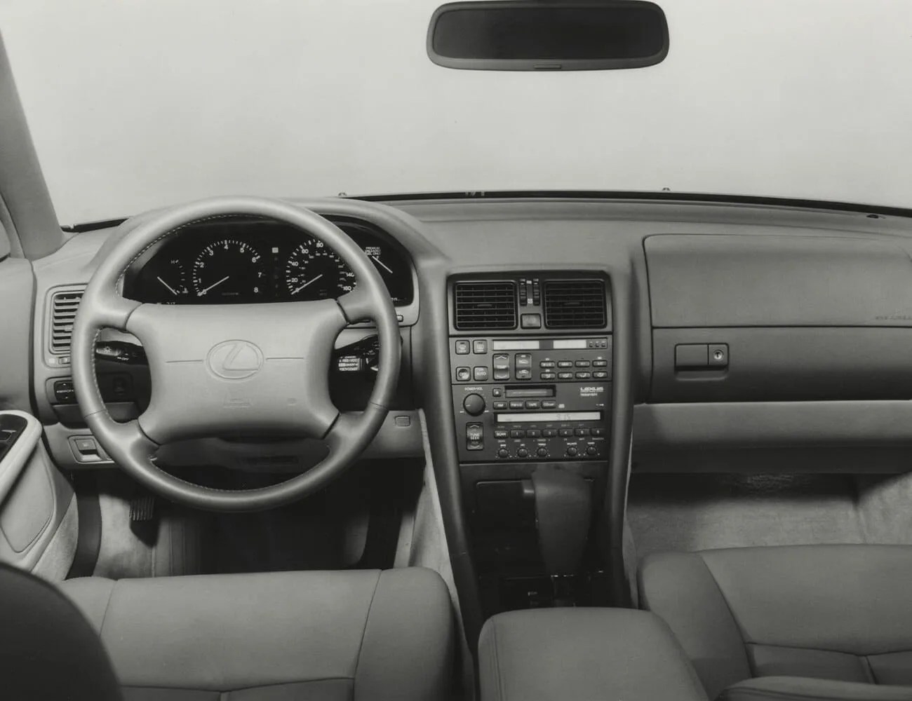 1990-Lexus-LS400-gear-patrol-ambience-1-v2