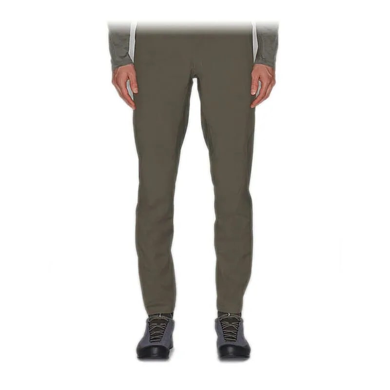 Arcteryx-Veilance-Suit-gear-patrol-bottom