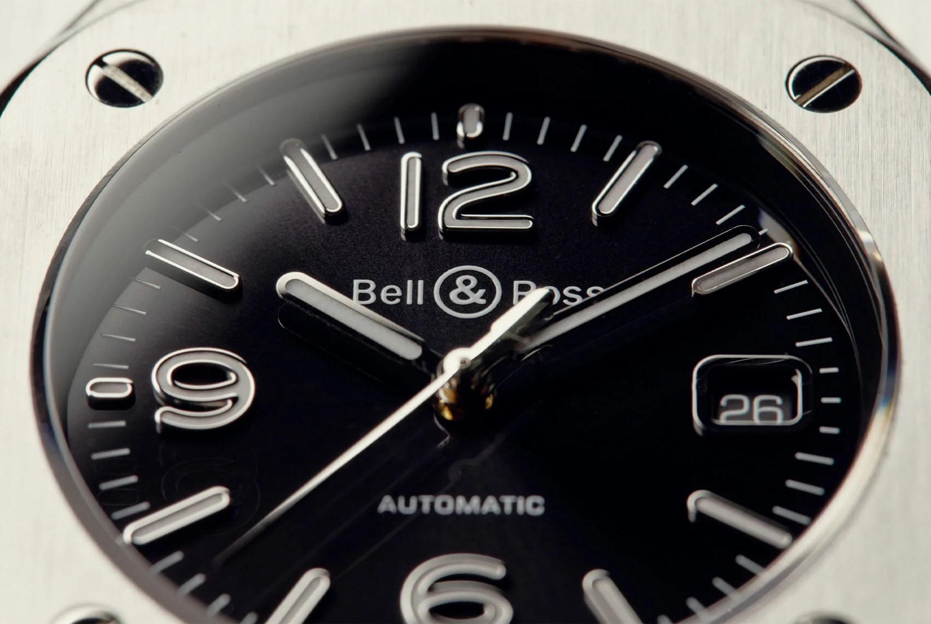 Bell-and-Ross-Product-Spotlight-Gear-Patrol-inline-1