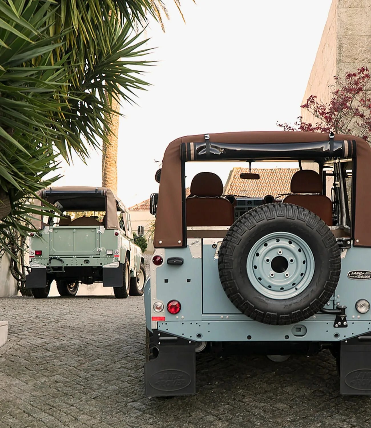 Commonwealth-Line-Commonwealth-Classics-Defenders-gear-patrol-ambiance-3