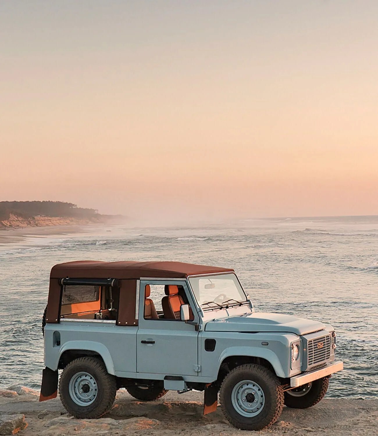 Commonwealth-Line-Commonwealth-Classics-Defenders-gear-patrol-ambiance-4