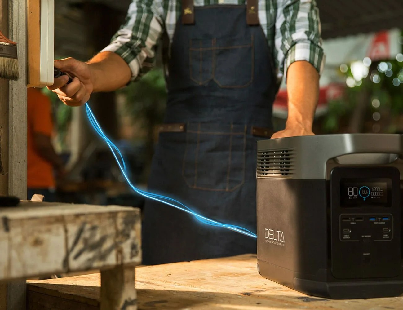 Delta-1300-Worlds-Strongest-Portable-Battery-gear-patrol-ambience-2