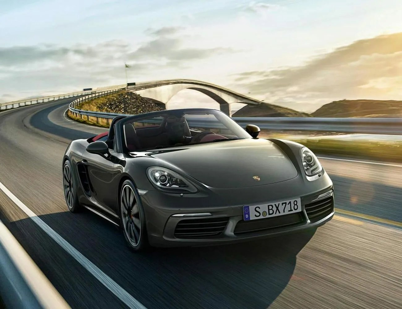 Fall-Leaf-Peeping-Porsche-718-Boxster-gear-patrol