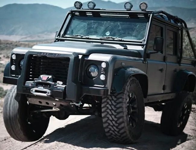 Himalaya-Spectre-Defender-gear-patrol-feature