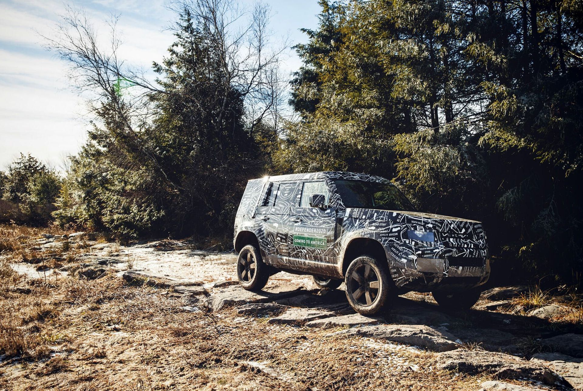 LR-Defender-2020-gear-patrol-slide-5